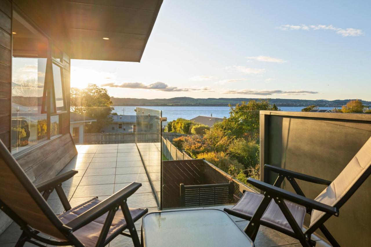 Taupo Escape - Rainbow Point Holiday Home Exterior photo