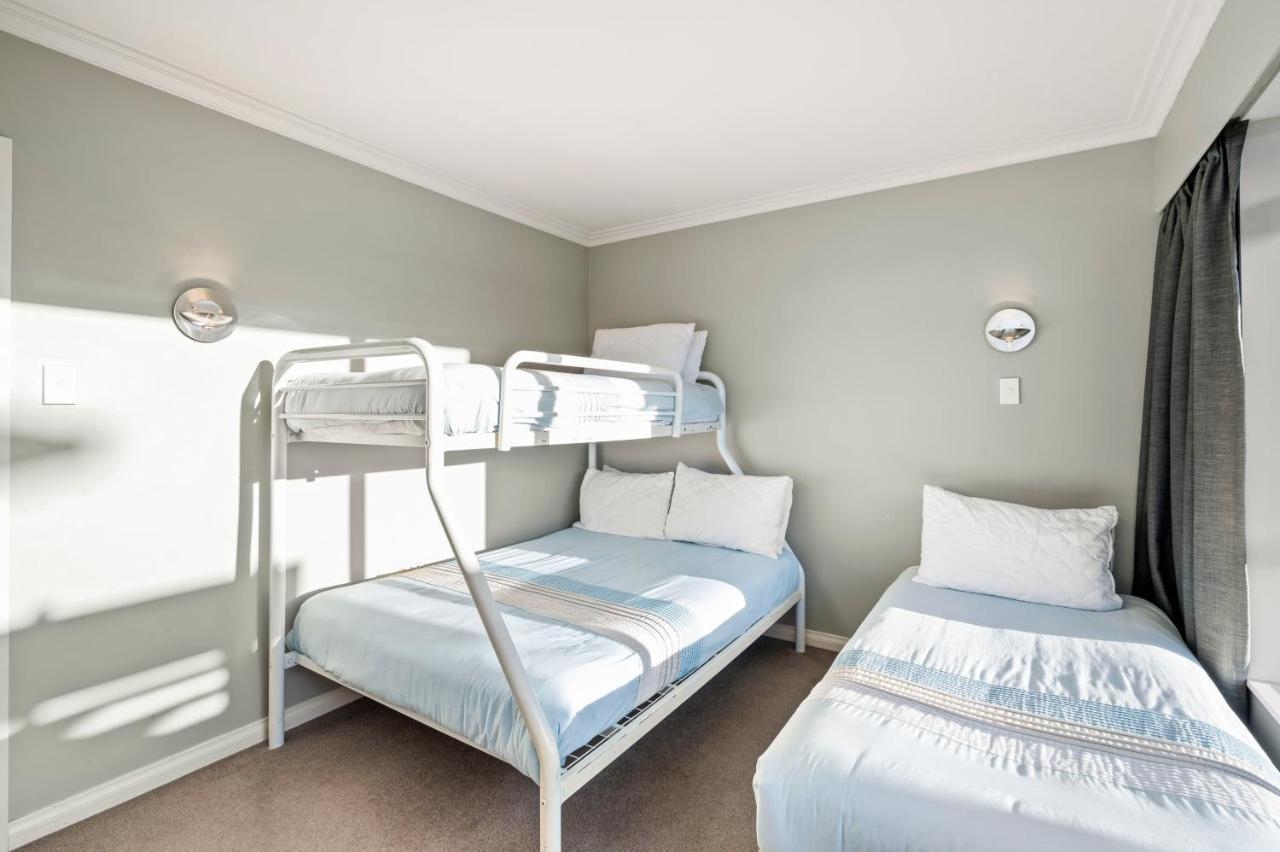 Taupo Escape - Rainbow Point Holiday Home Exterior photo