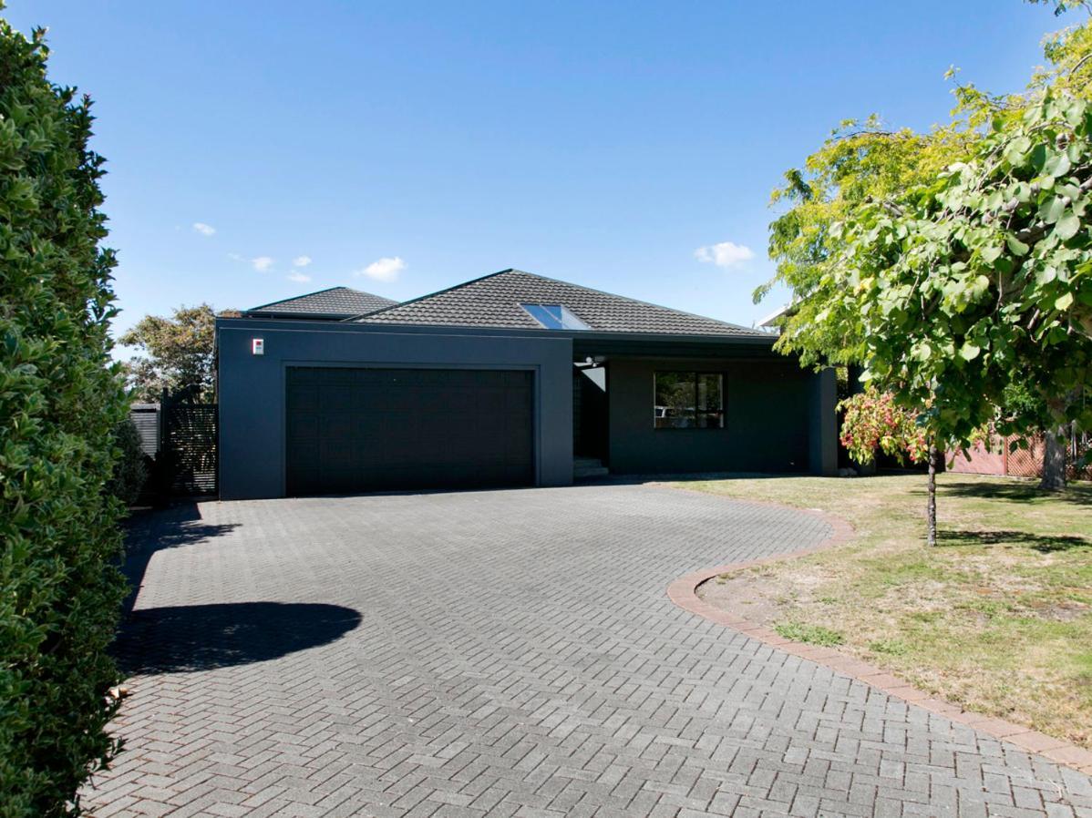Taupo Escape - Rainbow Point Holiday Home Exterior photo