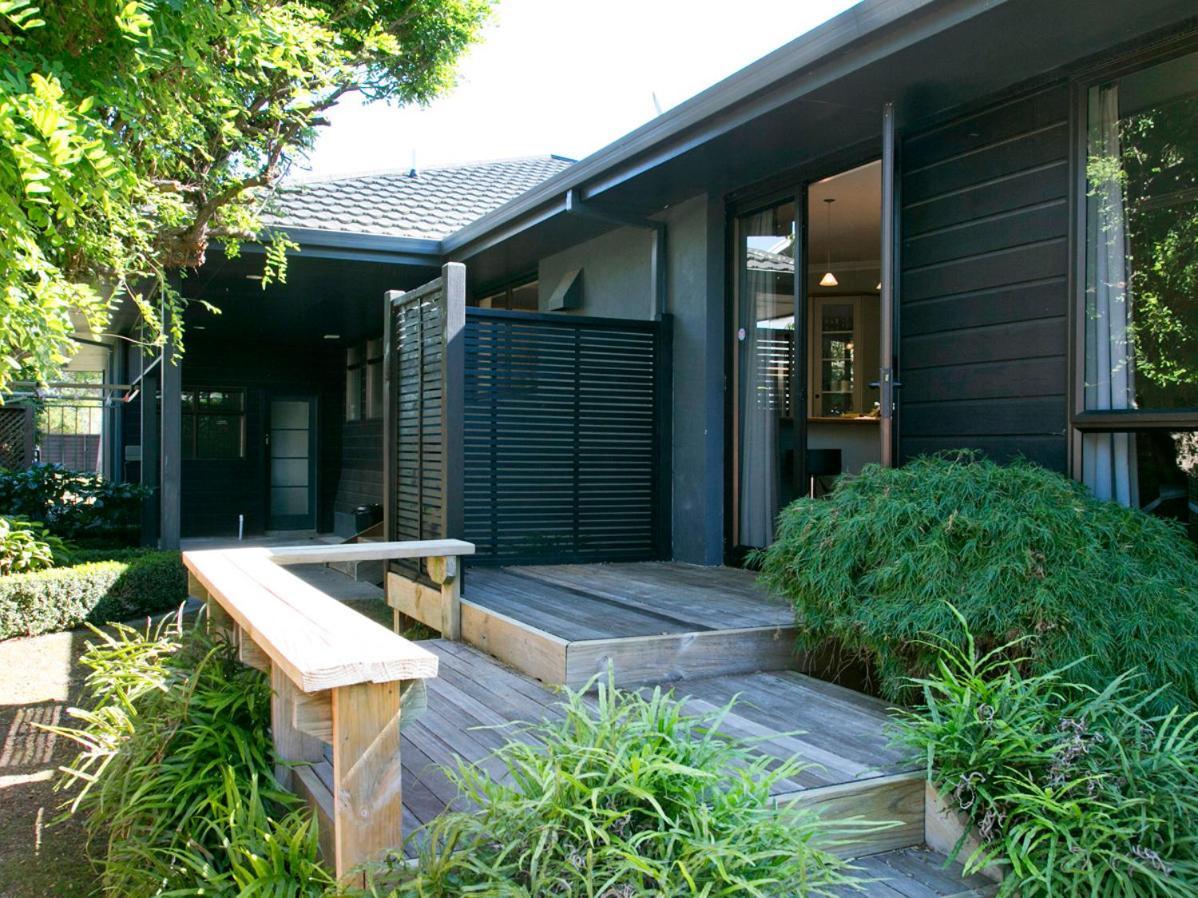 Taupo Escape - Rainbow Point Holiday Home Exterior photo
